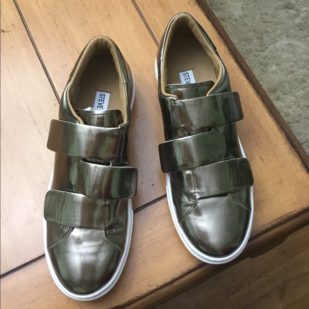 Steve Madden sneakers